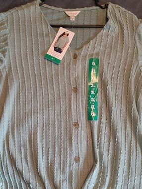 Weatherproof Mint Green Or Black  Ribbed Button-Front Knit Shirt With Tie Bottom